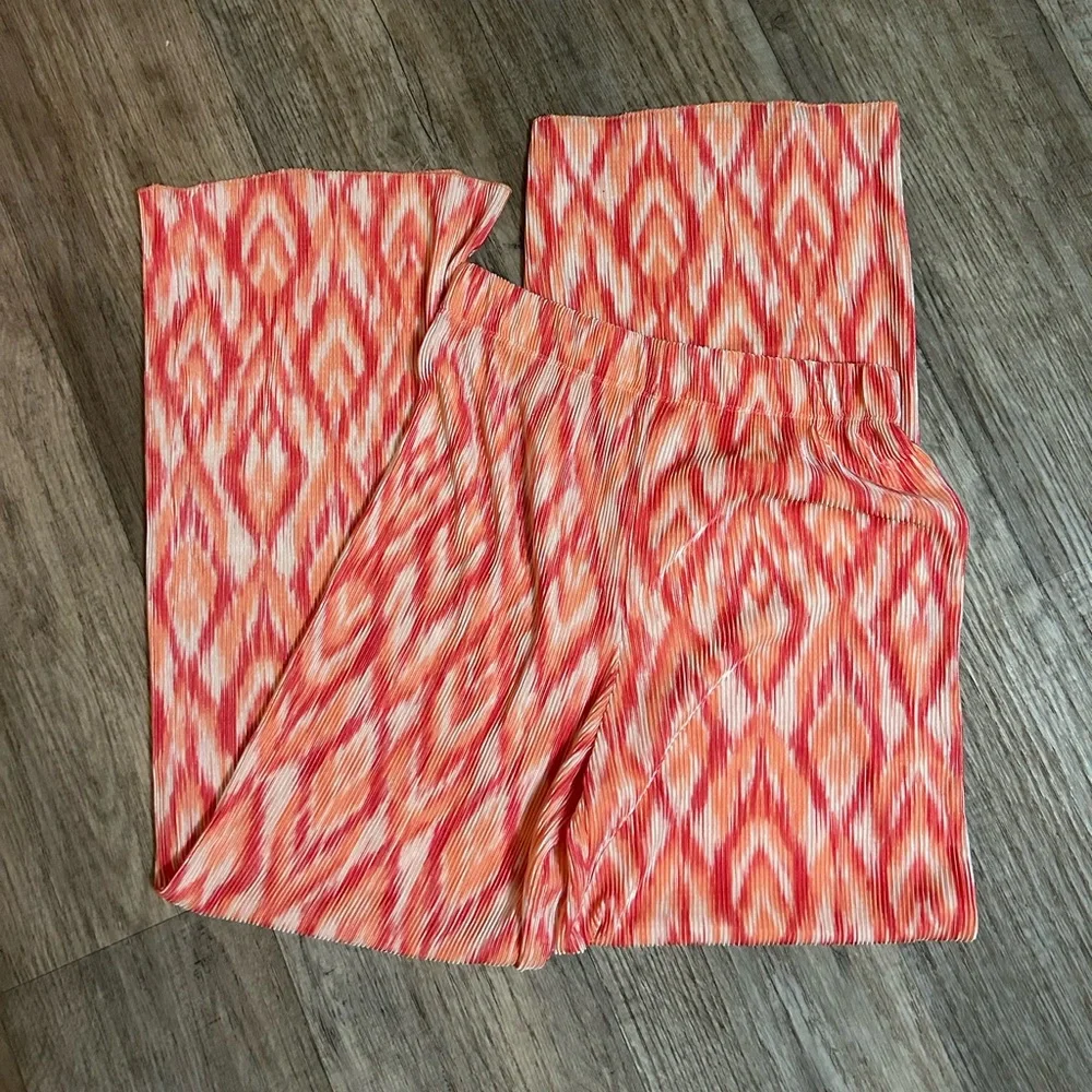 Fun Retro Look Pants - Picture 2 of 3